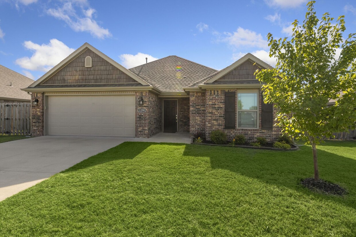 Foto principal - 1230 Gardenia St
