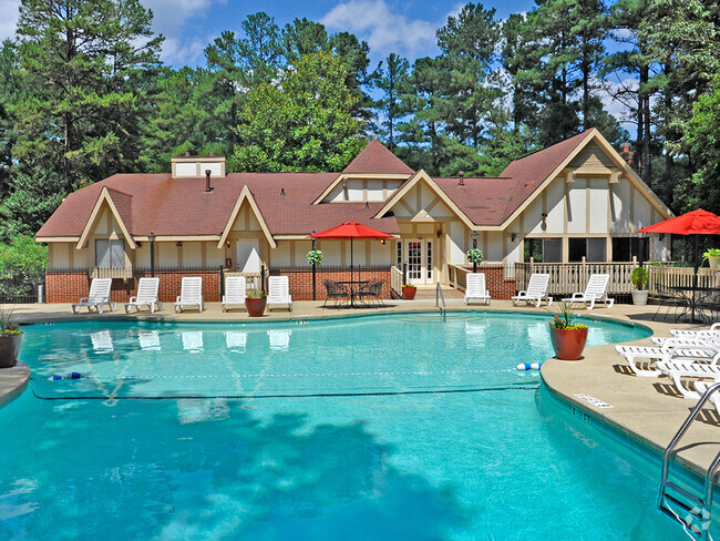 Swimming Pool and Sundeck - Laurel Woods Apartments