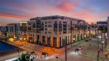 Foto del edificio - 39 S Los Robles Ave