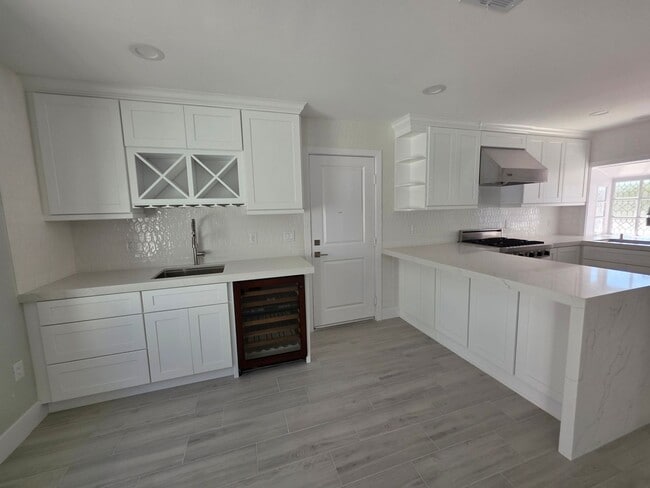 Foto del edificio - 12412 Lambert Cir