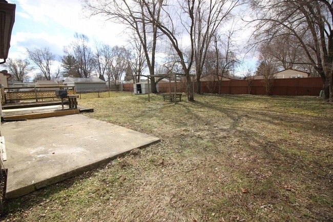 Building Photo - Romulus Home for Rent