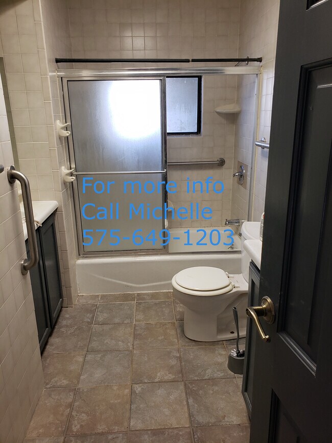 Baño - 3740 Linden Ave