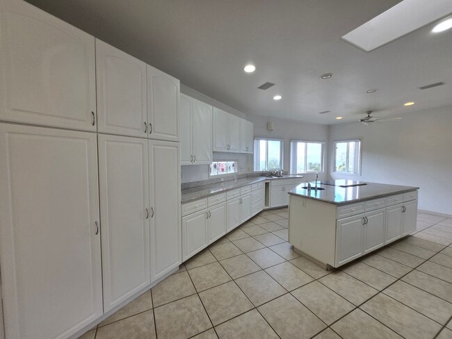 Foto del edificio - Renovated 3-Bedroom 2.5 bath  Home in Kula