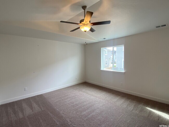 Foto del edificio - 7271 N Silver Spring Way