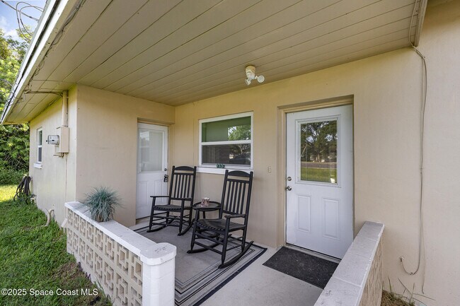 Foto del edificio - 2410 Dairy Rd