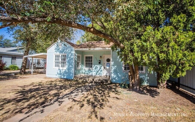 Building Photo - 2404 27th St