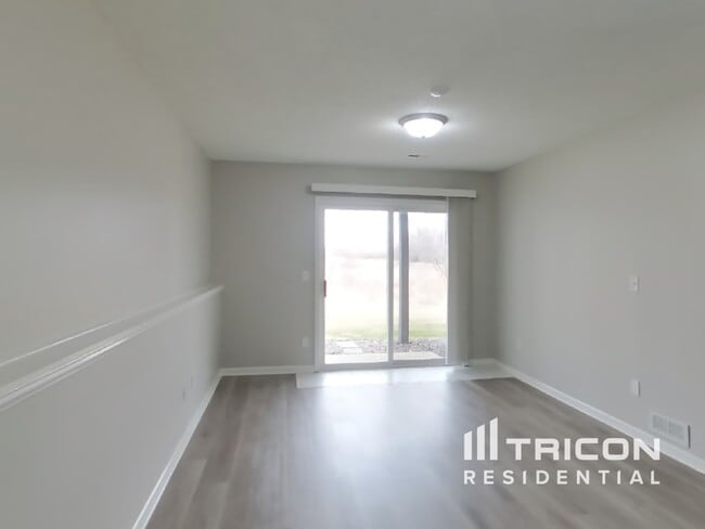 Building Photo - 9638 Zircon Ln N