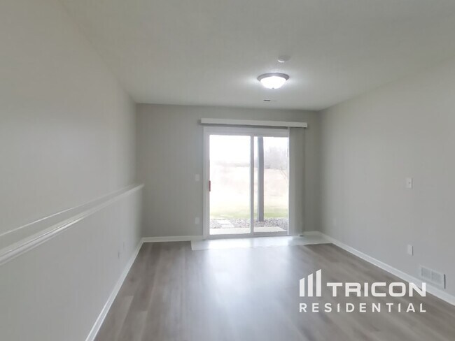 Foto del edificio - 9638 Zircon Ln N