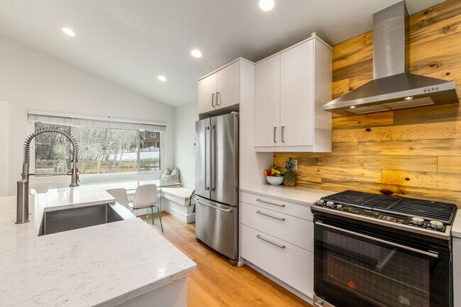 Building Photo - 20818 Willowbend Ln