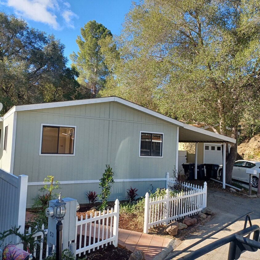 30473 Mulholland Hwy Unit 54, Agoura Hills, CA 91301 Apartments in