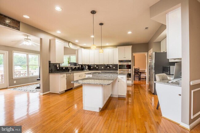 Foto del edificio - 13286 Holly Meadow Ln