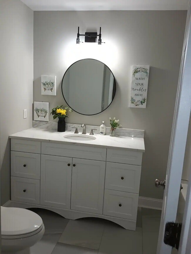Foto del edificio - 6511 Blue Spruce Dr
