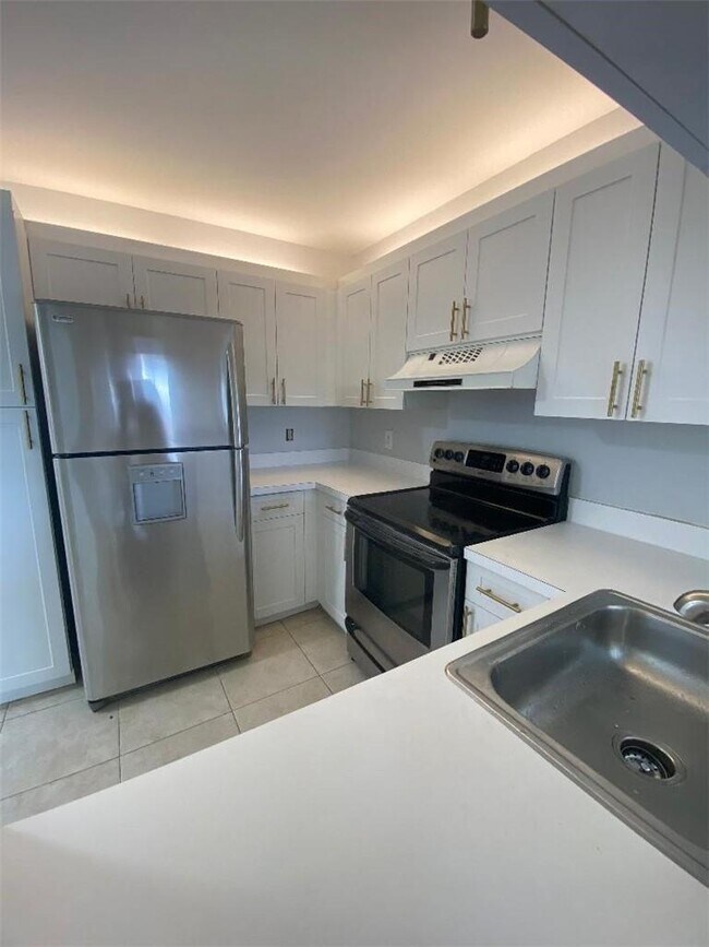Foto del edificio - 10730 NW 14th St