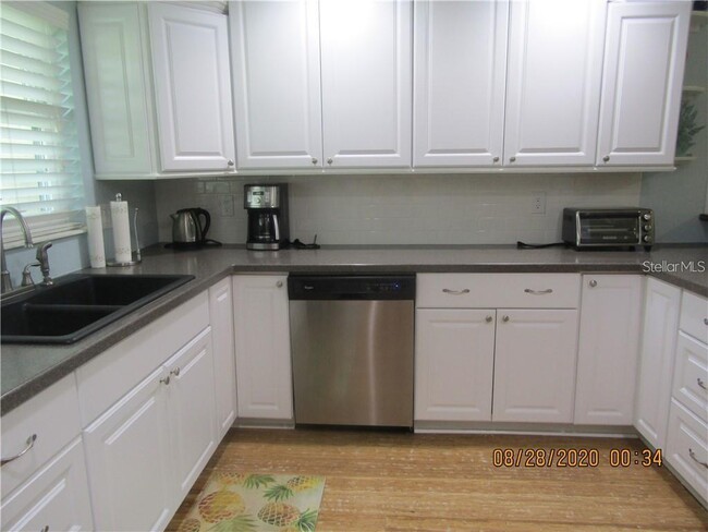 Building Photo - 3663 Longmeadow