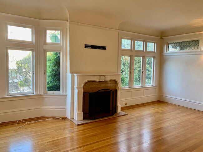 Building Photo - 2859 Divisadero St