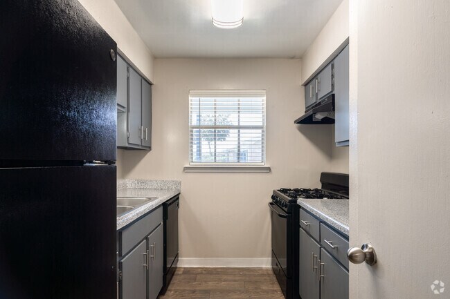 1BR, 1BA - 754SF - Aero on Upper Bay Apartments