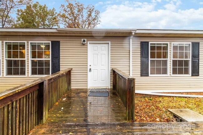 Foto del edificio - 2420 Creekside Dr