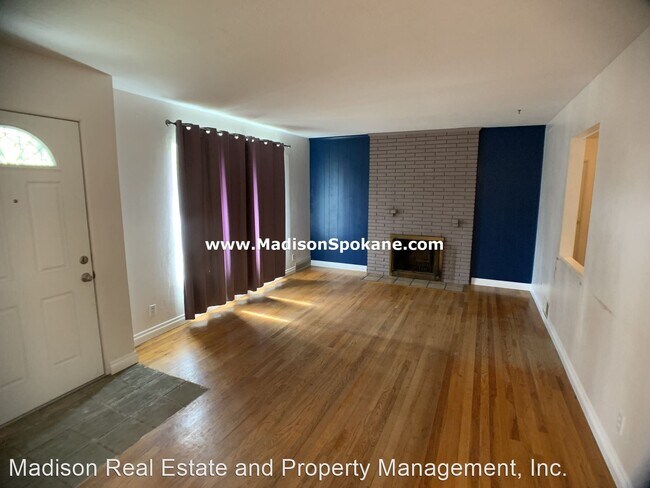 Foto del edificio - 5 br, 2 bath House - 5524 N Bemis St.