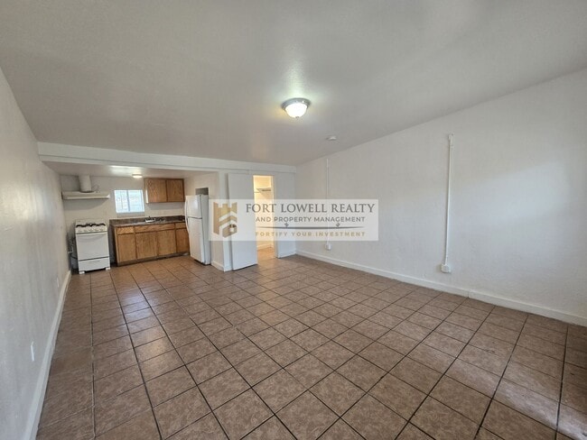 Building Photo - Cozy Studio near Downtown Tucson!