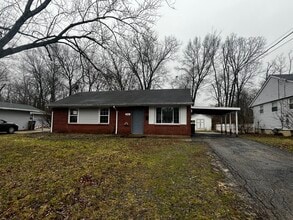 Building Photo - 2455 Merriway Ln