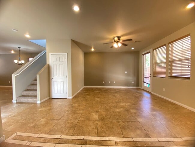 Building Photo - 10507 Winter Grass Dr