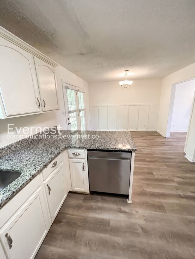 Building Photo - 2503 Elkmont Dr