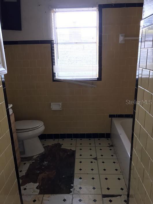 Foto del edificio - 229 Candler Ave