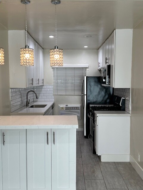 Foto del edificio - 7555 De Longpre Ave