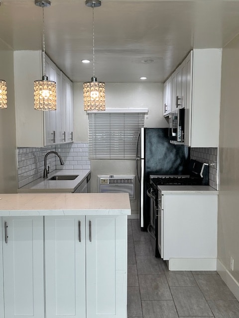 Building Photo - 7555 De Longpre Ave