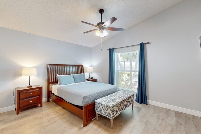 Foto del edificio - 5315 36th Ave Cir W