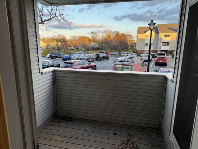 Building Photo - 2145 Wainwright Ct