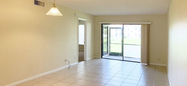 Foto del edificio - 321 Olivewood Pl