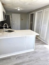 Building Photo - 150 Sisson St