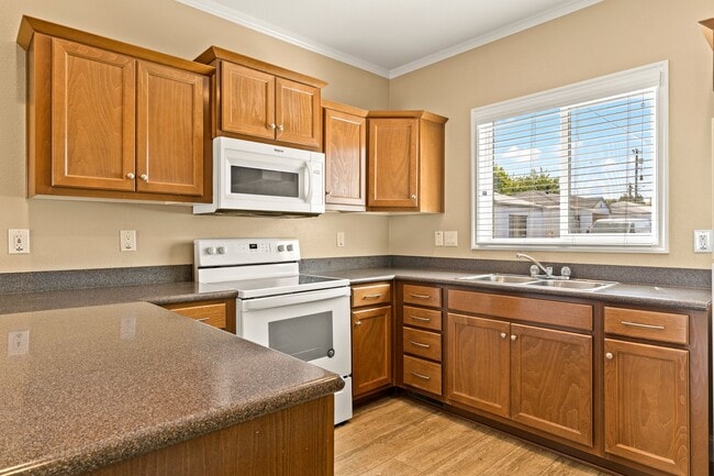 Foto del edificio - Move-In Ready! A Bright & Open Designer Co...
