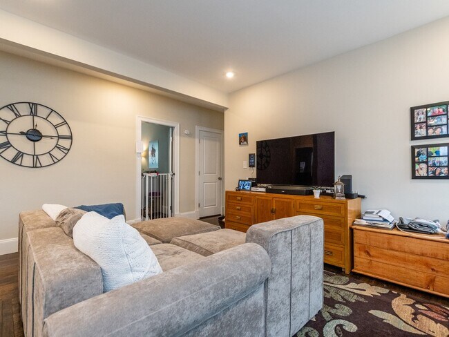 Living Room - 80 Lexington St