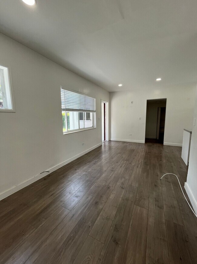 Foto del edificio - 2055 NE 140th St