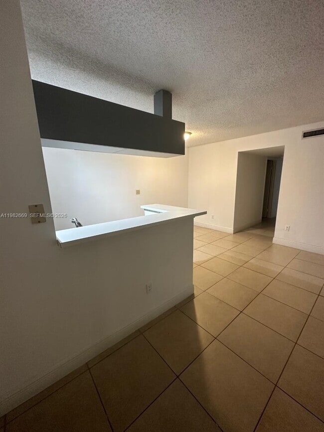 Building Photo - 9723 Hammocks Blvd