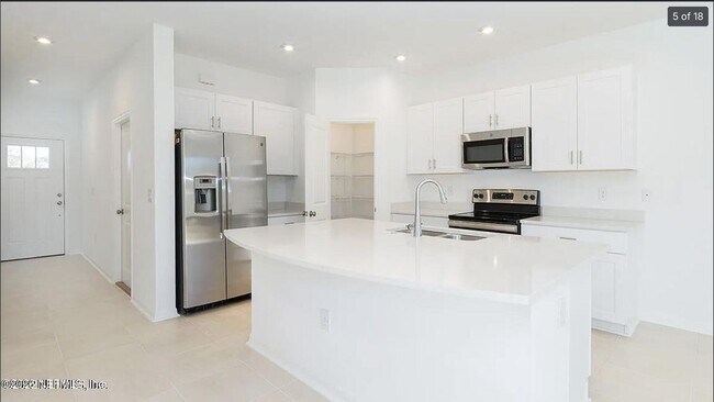 Building Photo - 362 Annies Pl