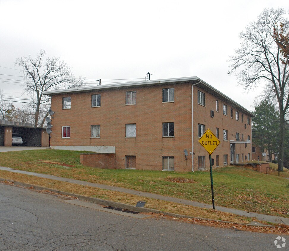 Primary Photo - 1707 Radio Rd