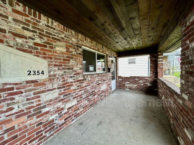Foto del edificio - 2354-2356 Shelby St