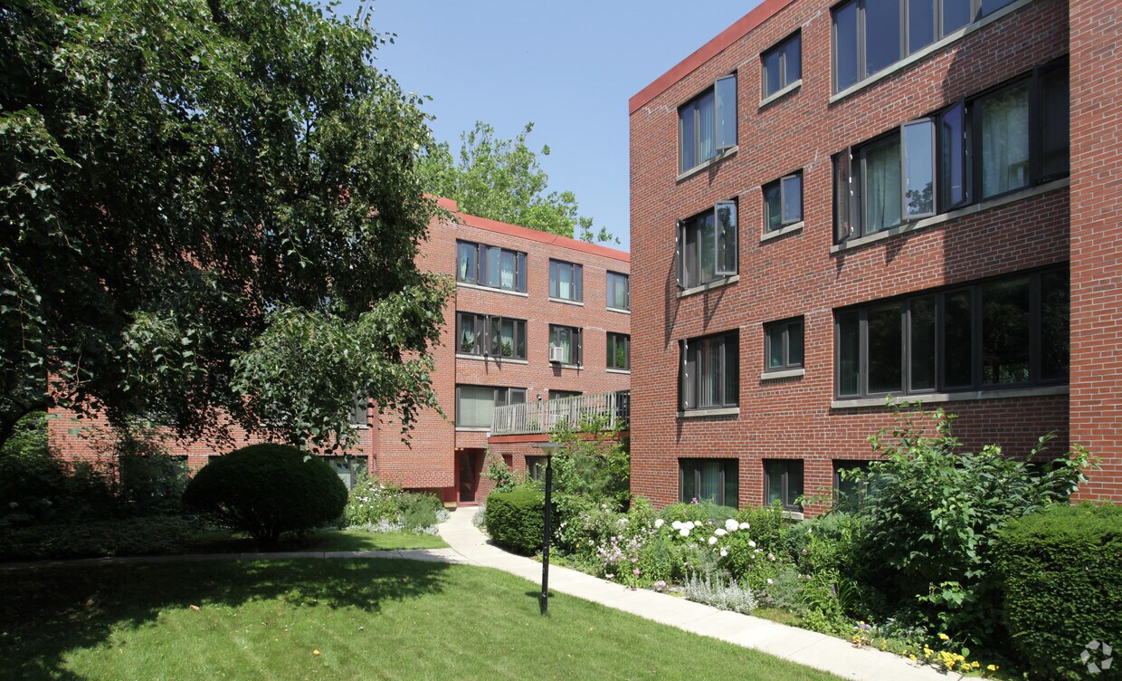 Building Photo - 5510-5514 S Woodlawn Ave