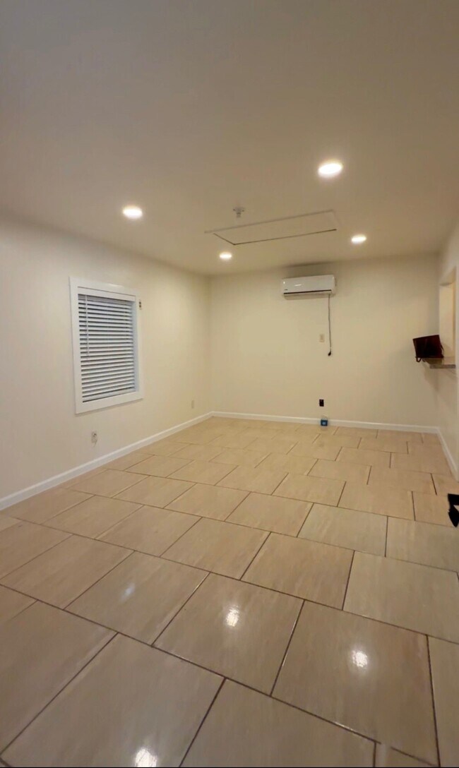 Foto del edificio - 3807 Brock St