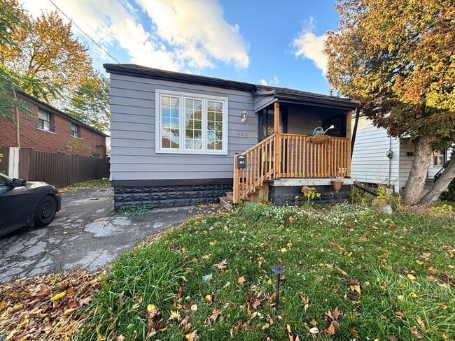 Building Photo - 453 Paling Ave