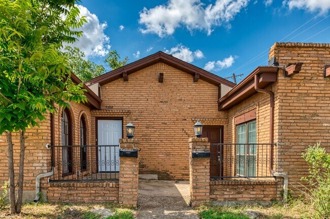 Building Photo - 5302 Wonder Dr