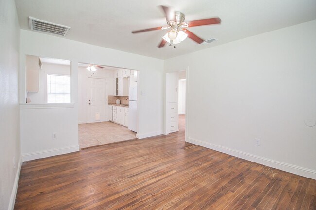 Building Photo - updated 3 bedroom 1 bathroom 2 car garage
