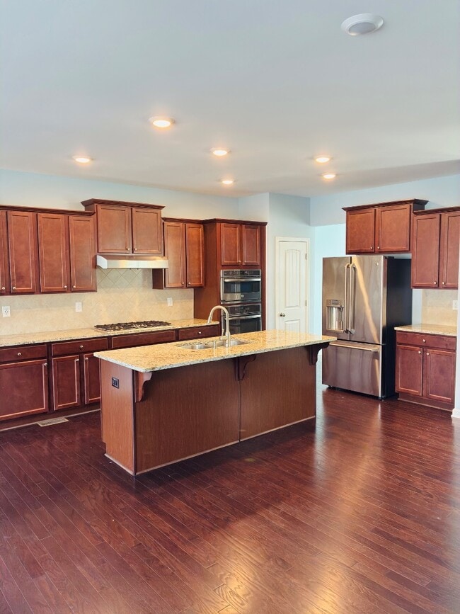 Building Photo - 901 Fawn Way
