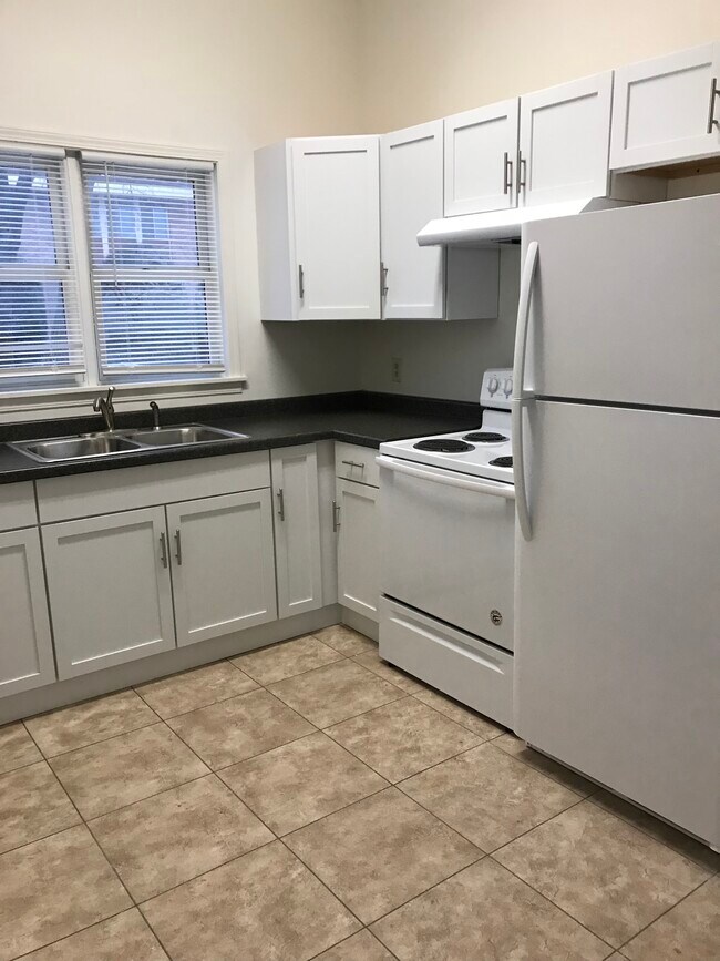 Foto del edificio - 1431 E 1st St