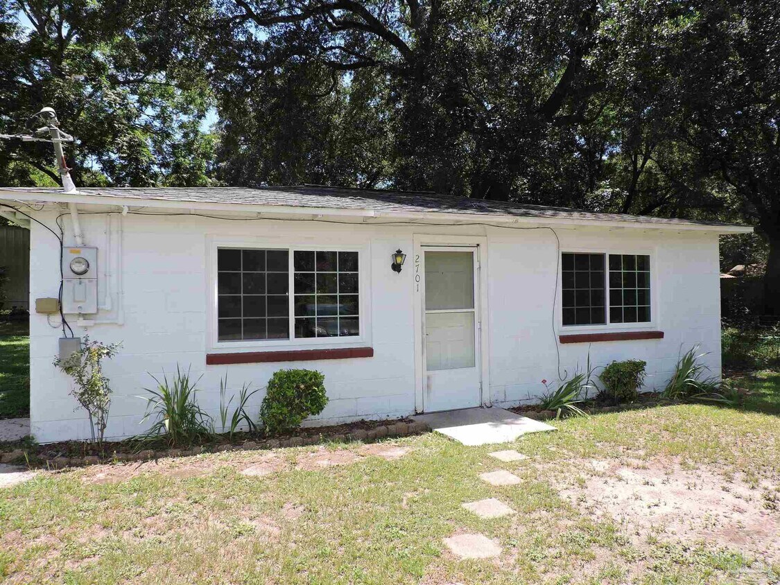 Primary Photo - 2701 Eureka Ln