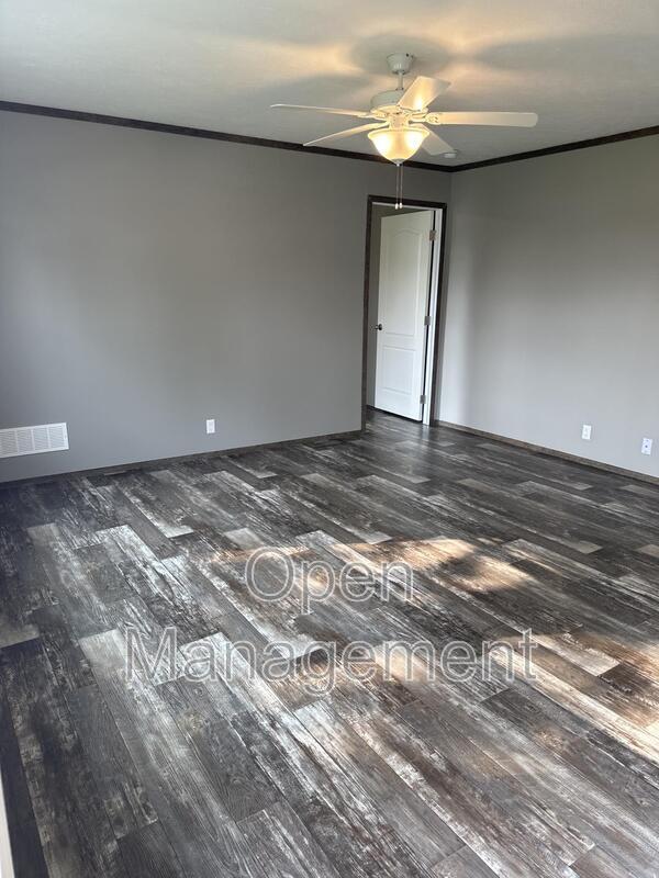 Foto del edificio - 451-2 1/2 2 1/2 Ave E