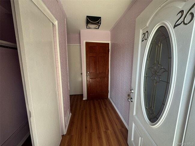 Foto del edificio - 20-26 Plainview Ave